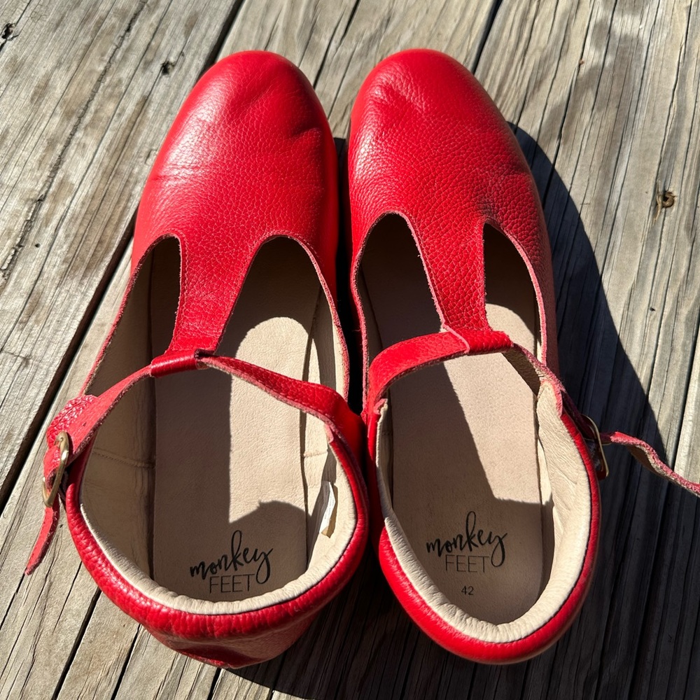 ❤️❤️❤️Womans T-strap flats❤️❤️❤️